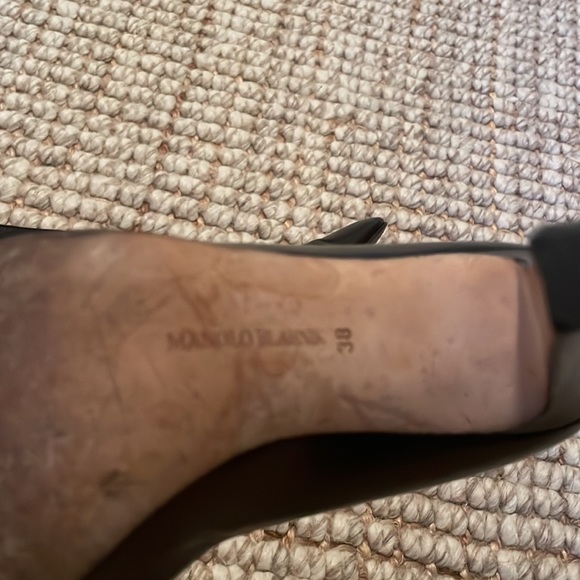 Manolo Blahnik black leather pumps- very good condition - size 38 - Picture 5 of 7